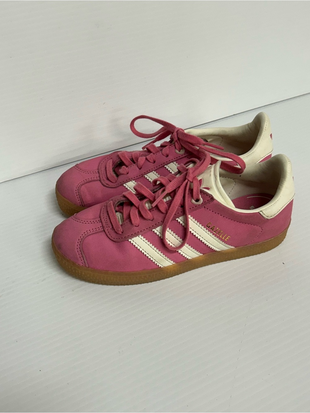 adidas Girls Pink White Gum Striped Lace Up Sneakers US 1.5 Comfort Low Top